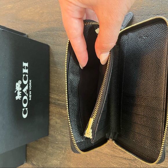 BRAND NEW✨Coach Zip Around Leather Wallet - Black * brand new w/ tags * - Picture 10 of 15